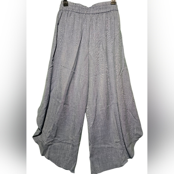 Moon River NWT Medium Wide Leg Pants 30 Waist - Stretch To 36 - 25 Inseam - Picture 2 of 4